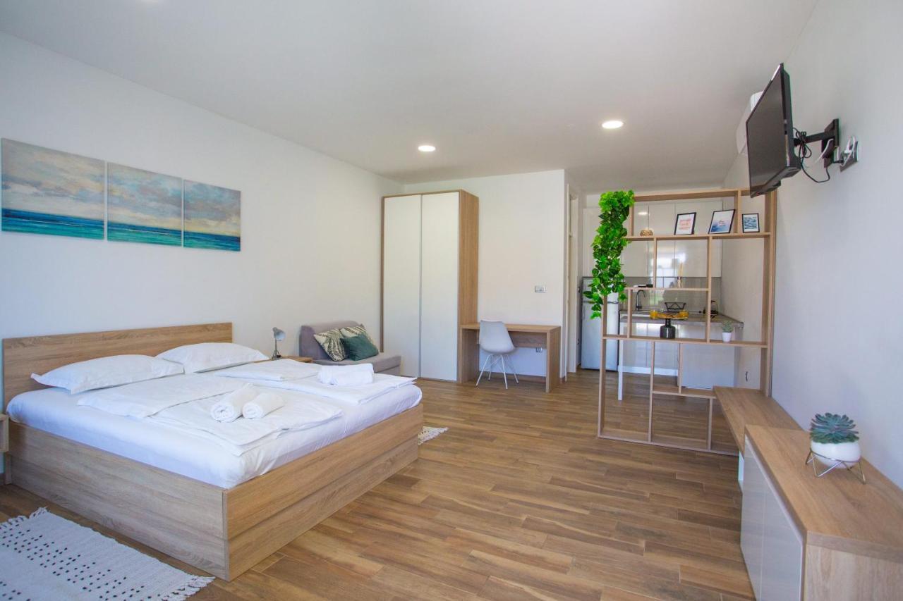 Poseidon Mobile Home Resort Makarska Exteriör bild