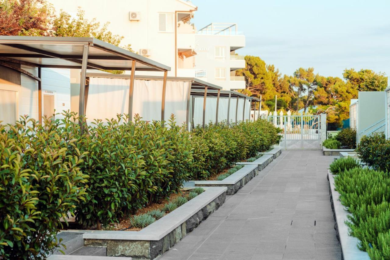 Poseidon Mobile Home Resort Makarska Exteriör bild